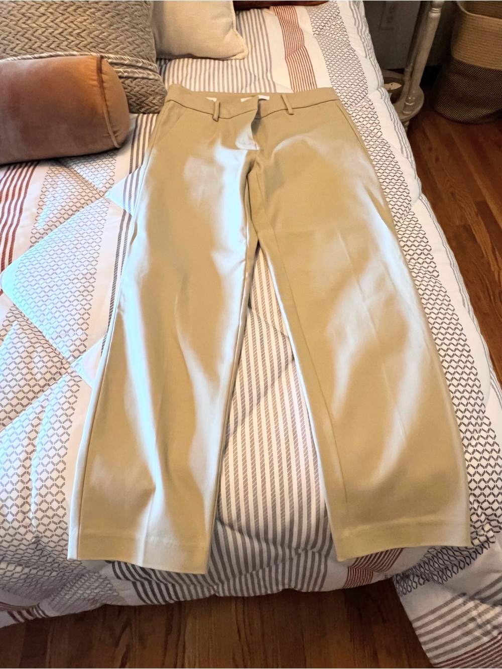 LOFT Beige Straight-Leg Capris